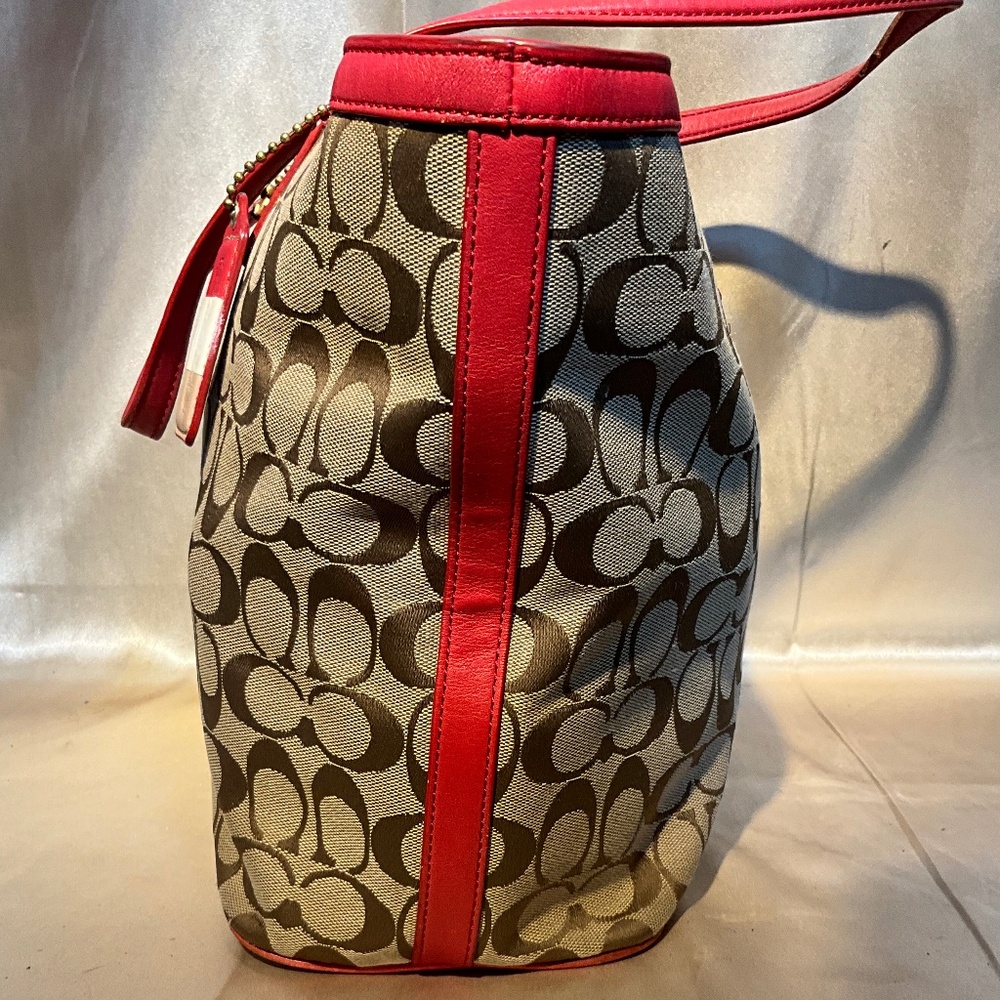 Coach signature print tote w/ red leather trim. 20-H10Da - Picture 5 of 7